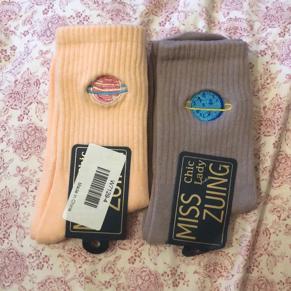 Set of 2 universe socks